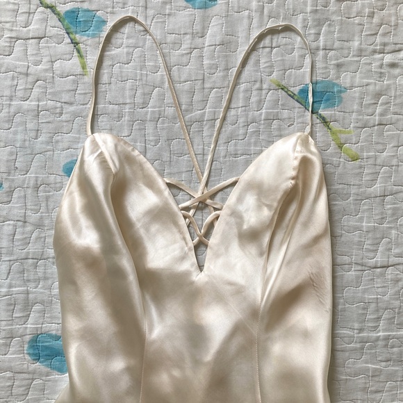 VTG 90s Gold Label Victoria’s Secret Silk Slip Dress ✨ - Picture 2 of 7